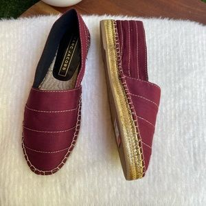 Marc Jacobs comfort flats maroon/ gold size 36 US size 6 New